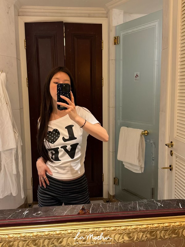 LOVE點點愛心斜肩上 衣